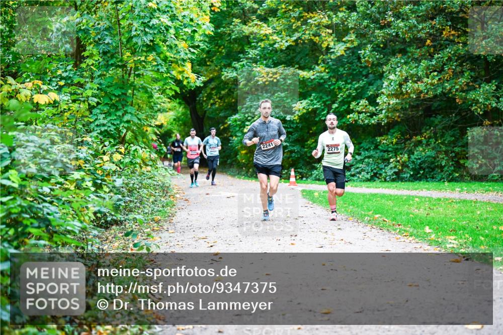 12.10.2025 - Bramfelder Halbmarathon 2025 Dr. Thomas Lammeyer http://msf.ph/oto/9347375 12.10.2025 10:23:35 Laufen 2241, 2275 meine-sportfotos.de