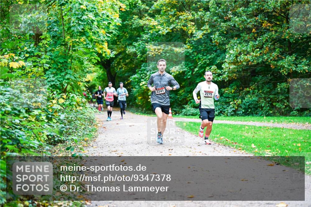 12.10.2025 - Bramfelder Halbmarathon 2025 Dr. Thomas Lammeyer http://msf.ph/oto/9347378 12.10.2025 10:23:35 Laufen 2241, 2275 meine-sportfotos.de