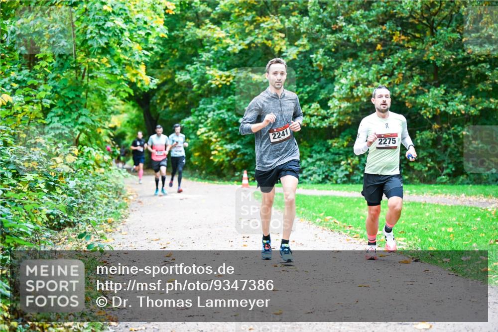 12.10.2025 - Bramfelder Halbmarathon 2025 Dr. Thomas Lammeyer http://msf.ph/oto/9347386 12.10.2025 10:23:36 Laufen 2241, 50, 2275 meine-sportfotos.de