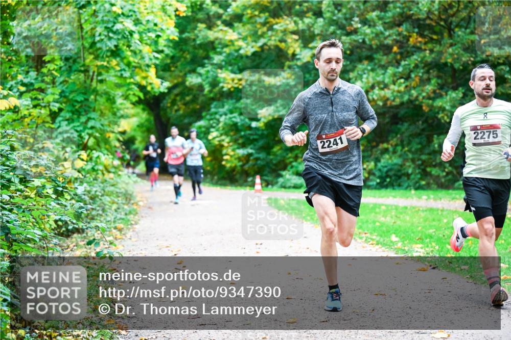 12.10.2025 - Bramfelder Halbmarathon 2025 Dr. Thomas Lammeyer http://msf.ph/oto/9347390 12.10.2025 10:23:37 Laufen 2241, 2275 meine-sportfotos.de