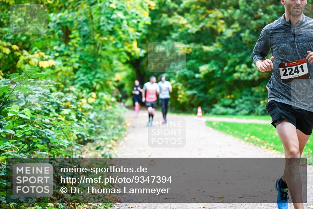 12.10.2025 - Bramfelder Halbmarathon 2025 Dr. Thomas Lammeyer http://msf.ph/oto/9347394 12.10.2025 10:23:37 Laufen 2241 meine-sportfotos.de