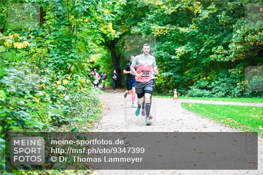 12.10.2025 - Bramfelder Halbmarathon 2025 Dr. Thomas Lammeyer http://msf.ph/oto/9347399 12.10.2025 10:23:40 Laufen 2586 meine-sportfotos.de