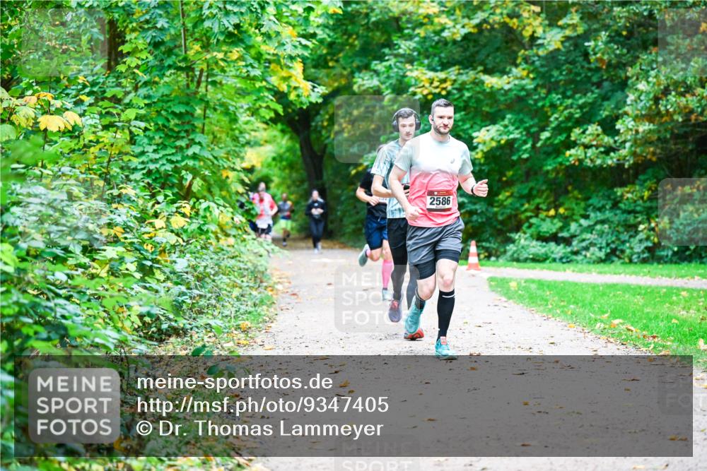 12.10.2025 - Bramfelder Halbmarathon 2025 Dr. Thomas Lammeyer http://msf.ph/oto/9347405 12.10.2025 10:23:41 Laufen 2586 meine-sportfotos.de