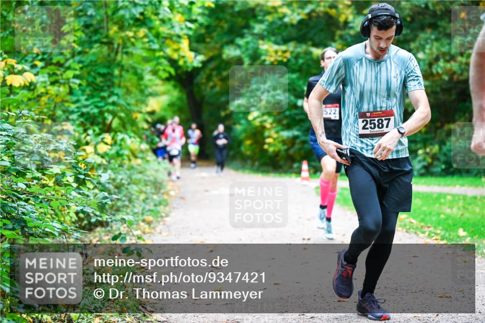 12.10.2025 - Bramfelder Halbmarathon 2025 Dr. Thomas Lammeyer http://msf.ph/oto/9347421 12.10.2025 10:23:43 Laufen 522, 2587 meine-sportfotos.de