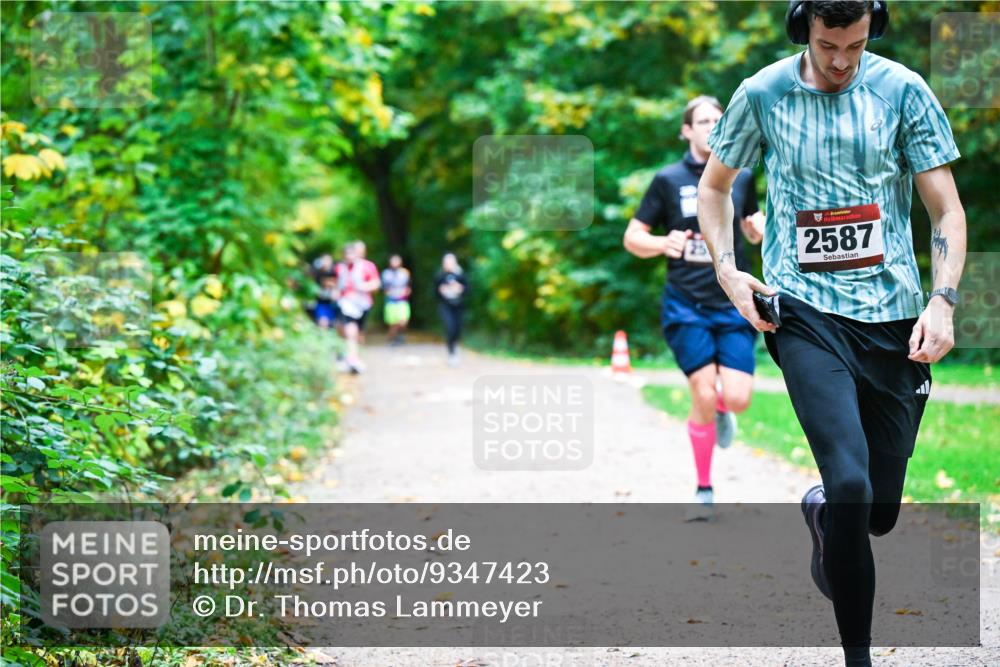 12.10.2025 - Bramfelder Halbmarathon 2025 Dr. Thomas Lammeyer http://msf.ph/oto/9347423 12.10.2025 10:23:44 Laufen 34, 2587 meine-sportfotos.de