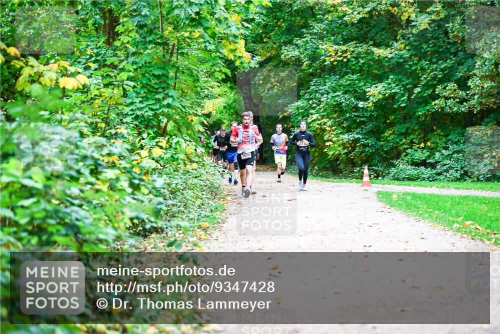 12.10.2025 - Bramfelder Halbmarathon 2025 Dr. Thomas Lammeyer http://msf.ph/oto/9347428 12.10.2025 10:23:46 Laufen 2646, 2428, 2417, 271, 2624 meine-sportfotos.de