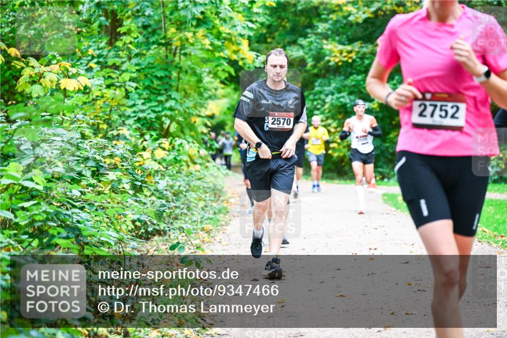 12.10.2025 - Bramfelder Halbmarathon 2025 Dr. Thomas Lammeyer http://msf.ph/oto/9347466 12.10.2025 10:23:54 Laufen 2570, 2752 meine-sportfotos.de
