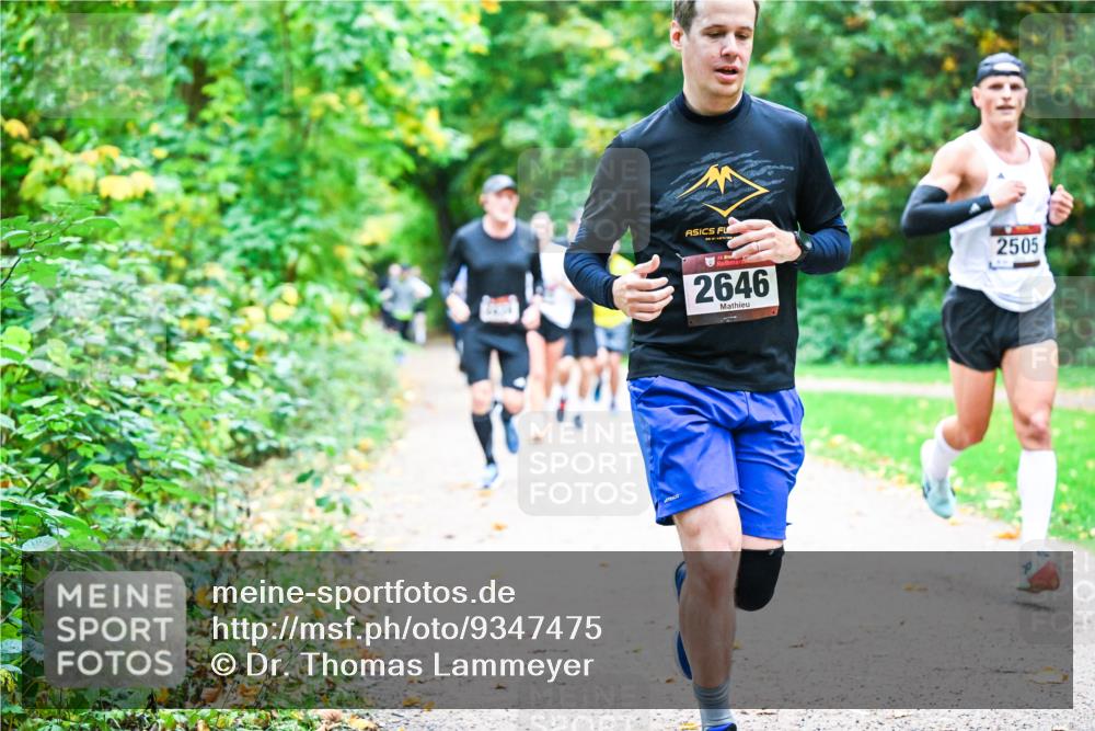 12.10.2025 - Bramfelder Halbmarathon 2025 Dr. Thomas Lammeyer http://msf.ph/oto/9347475 12.10.2025 10:23:56 Laufen 2646, 2505 meine-sportfotos.de
