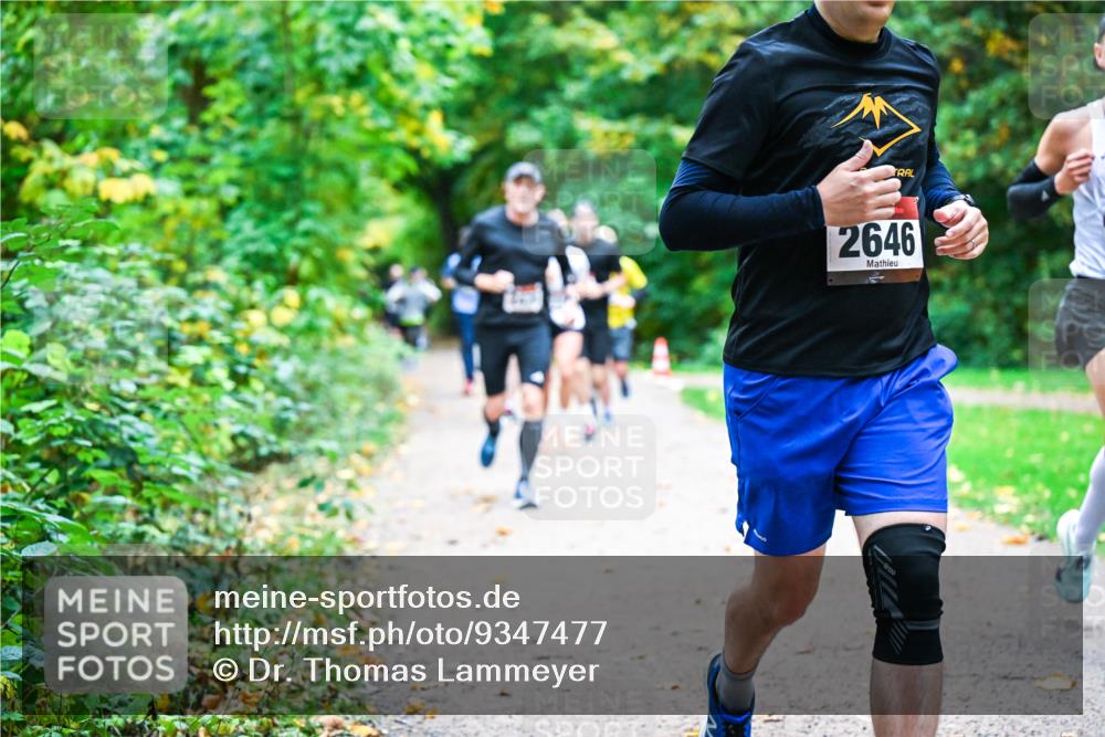 12.10.2025 - Bramfelder Halbmarathon 2025 Dr. Thomas Lammeyer http://msf.ph/oto/9347477 12.10.2025 10:23:57 Laufen 2646, 0120 meine-sportfotos.de