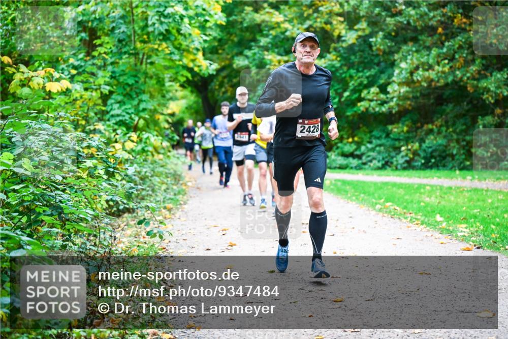 12.10.2025 - Bramfelder Halbmarathon 2025 Dr. Thomas Lammeyer http://msf.ph/oto/9347484 12.10.2025 10:23:58 Laufen 7641, 2428 meine-sportfotos.de