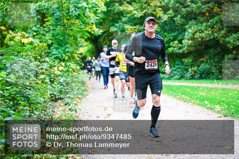 12.10.2025 - Bramfelder Halbmarathon 2025 Dr. Thomas Lammeyer http://msf.ph/oto/9347485 12.10.2025 10:23:58 Laufen 2428 meine-sportfotos.de