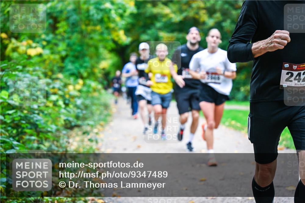 12.10.2025 - Bramfelder Halbmarathon 2025 Dr. Thomas Lammeyer http://msf.ph/oto/9347489 12.10.2025 10:23:59 Laufen 34, 242 meine-sportfotos.de