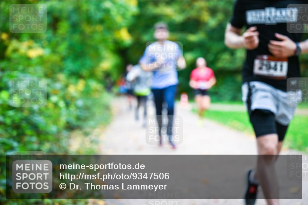 12.10.2025 - Bramfelder Halbmarathon 2025 Dr. Thomas Lammeyer http://msf.ph/oto/9347506 12.10.2025 10:24:02 Laufen 2941 meine-sportfotos.de