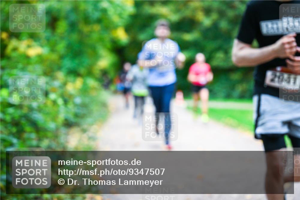 12.10.2025 - Bramfelder Halbmarathon 2025 Dr. Thomas Lammeyer http://msf.ph/oto/9347507 12.10.2025 10:24:02 Laufen 2941 meine-sportfotos.de