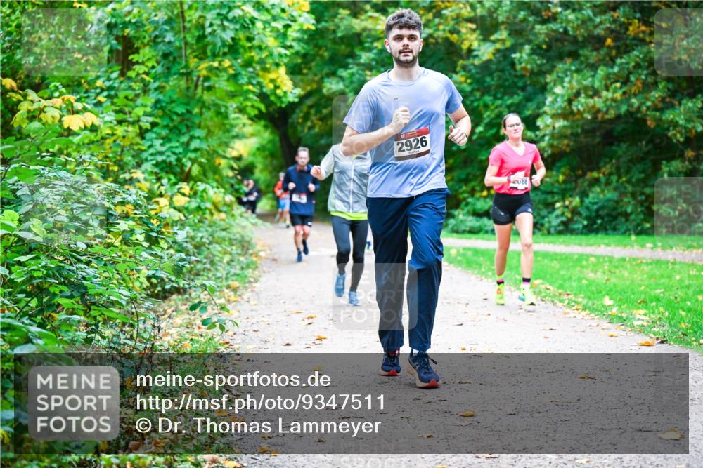 12.10.2025 - Bramfelder Halbmarathon 2025 Dr. Thomas Lammeyer http://msf.ph/oto/9347511 12.10.2025 10:24:03 Laufen 2926, 086 meine-sportfotos.de