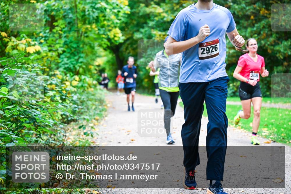 12.10.2025 - Bramfelder Halbmarathon 2025 Dr. Thomas Lammeyer http://msf.ph/oto/9347517 12.10.2025 10:24:04 Laufen 2926, 208 meine-sportfotos.de