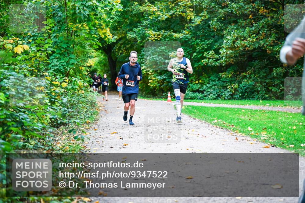 12.10.2025 - Bramfelder Halbmarathon 2025 Dr. Thomas Lammeyer http://msf.ph/oto/9347522 12.10.2025 10:24:05 Laufen 2464, 2193 meine-sportfotos.de