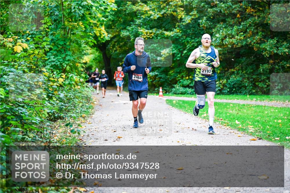 12.10.2025 - Bramfelder Halbmarathon 2025 Dr. Thomas Lammeyer http://msf.ph/oto/9347528 12.10.2025 10:24:07 Laufen 2193, 2464 meine-sportfotos.de