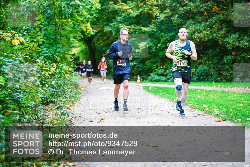 12.10.2025 - Bramfelder Halbmarathon 2025 Dr. Thomas Lammeyer http://msf.ph/oto/9347529 12.10.2025 10:24:07 Laufen 2193, 2464 meine-sportfotos.de