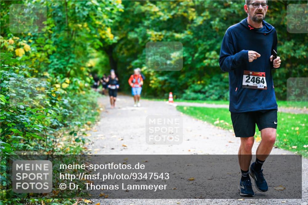 12.10.2025 - Bramfelder Halbmarathon 2025 Dr. Thomas Lammeyer http://msf.ph/oto/9347543 12.10.2025 10:24:09 Laufen 2464, 47 meine-sportfotos.de