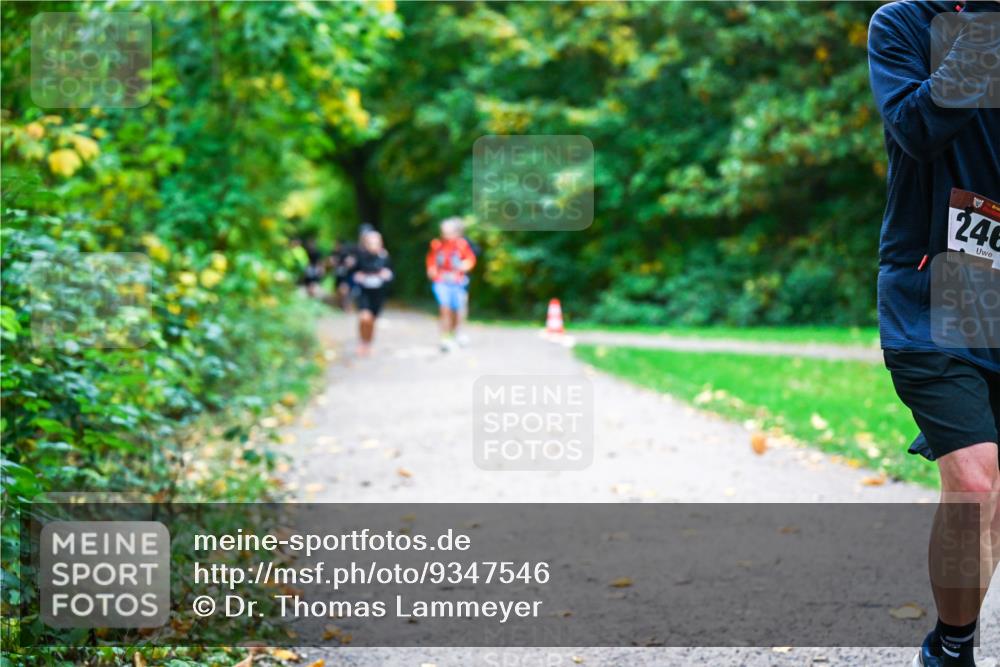 12.10.2025 - Bramfelder Halbmarathon 2025 Dr. Thomas Lammeyer http://msf.ph/oto/9347546 12.10.2025 10:24:09 Laufen 246 meine-sportfotos.de