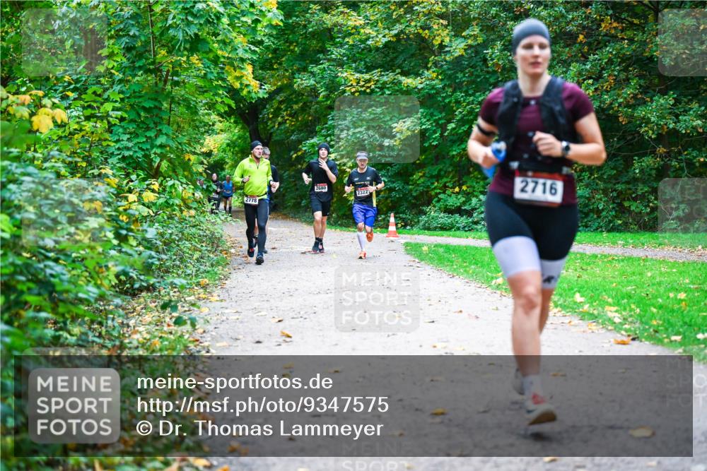 12.10.2025 - Bramfelder Halbmarathon 2025 Dr. Thomas Lammeyer http://msf.ph/oto/9347575 12.10.2025 10:24:17 Laufen 2322, 2778, 2716 meine-sportfotos.de