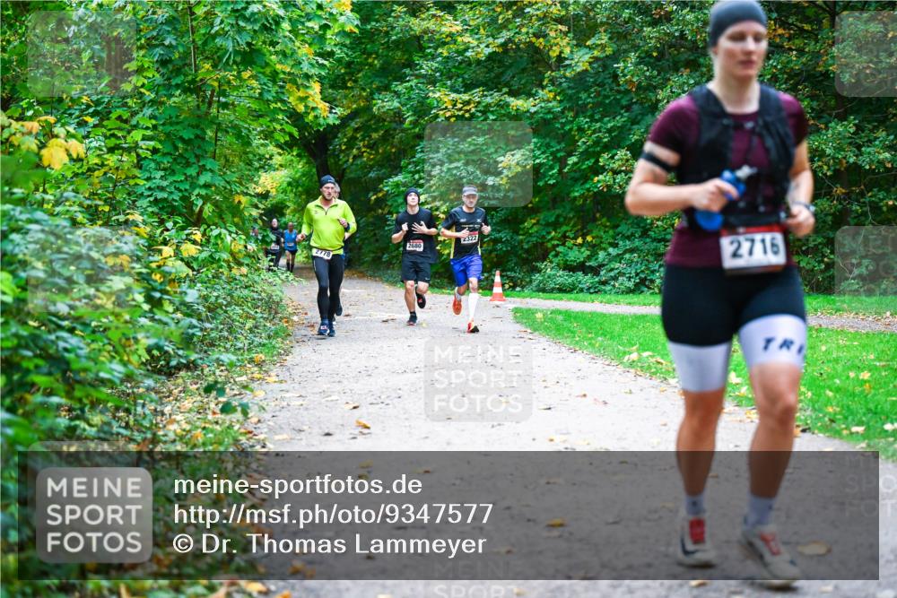 12.10.2025 - Bramfelder Halbmarathon 2025 Dr. Thomas Lammeyer http://msf.ph/oto/9347577 12.10.2025 10:24:17 Laufen 2778, 2322, 2716 meine-sportfotos.de