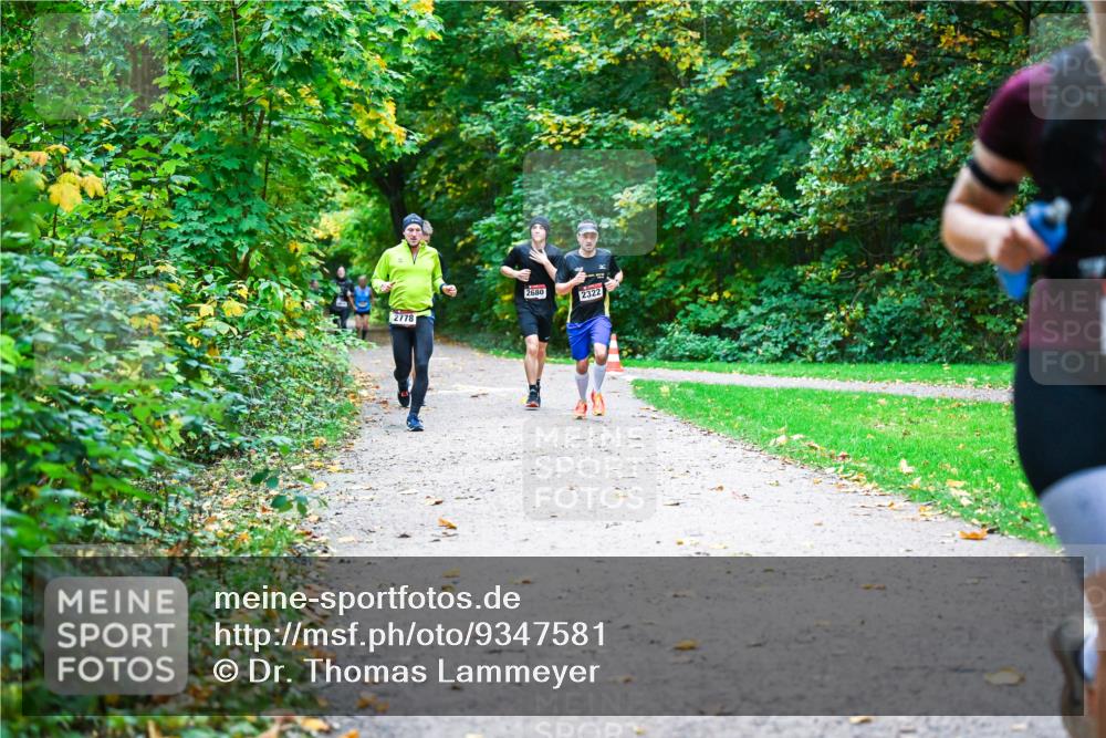 12.10.2025 - Bramfelder Halbmarathon 2025 Dr. Thomas Lammeyer http://msf.ph/oto/9347581 12.10.2025 10:24:18 Laufen 2778, 2680, 2322 meine-sportfotos.de