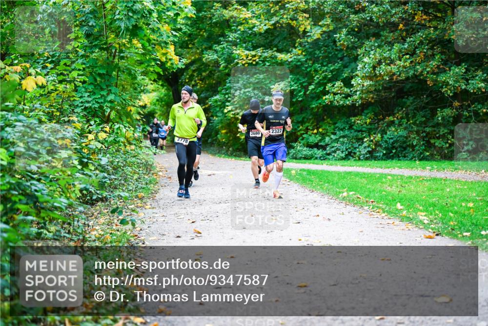 12.10.2025 - Bramfelder Halbmarathon 2025 Dr. Thomas Lammeyer http://msf.ph/oto/9347587 12.10.2025 10:24:19 Laufen 2778, 2680, 2322 meine-sportfotos.de