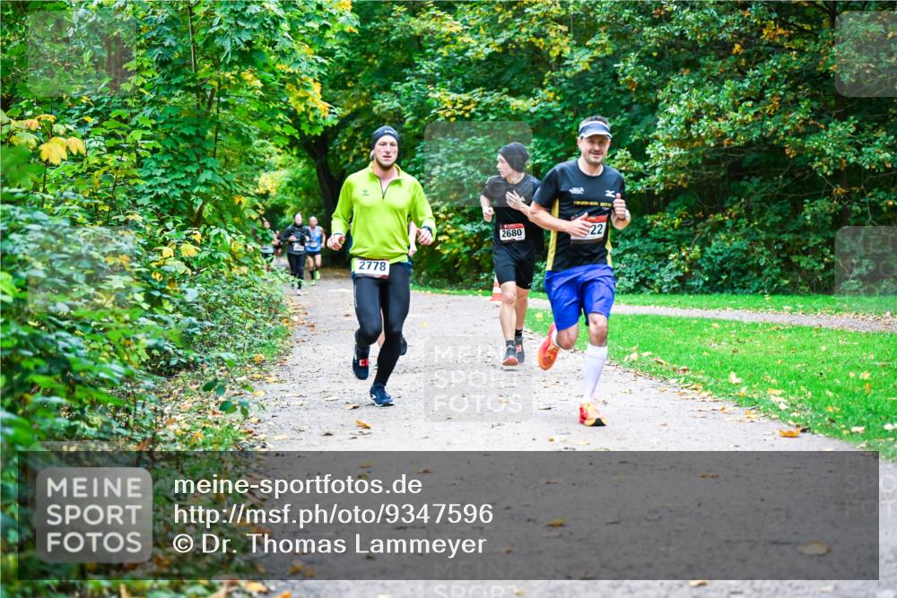 12.10.2025 - Bramfelder Halbmarathon 2025 Dr. Thomas Lammeyer http://msf.ph/oto/9347596 12.10.2025 10:24:20 Laufen 2778, 2680, 22 meine-sportfotos.de