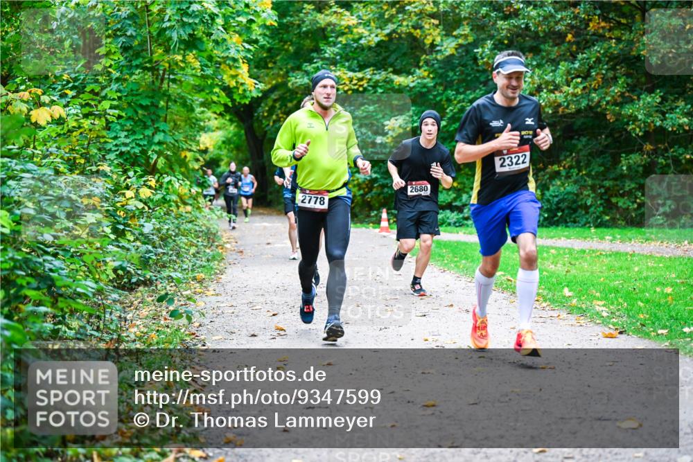 12.10.2025 - Bramfelder Halbmarathon 2025 Dr. Thomas Lammeyer http://msf.ph/oto/9347599 12.10.2025 10:24:21 Laufen 2680, 2778, 201, 2322 meine-sportfotos.de