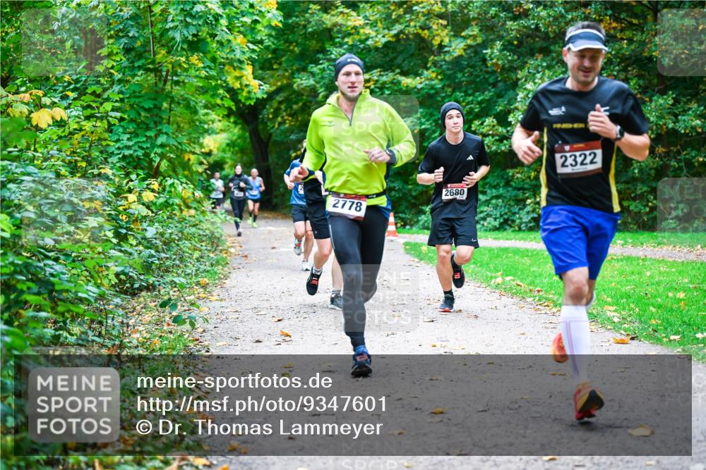 12.10.2025 - Bramfelder Halbmarathon 2025 Dr. Thomas Lammeyer http://msf.ph/oto/9347601 12.10.2025 10:24:21 Laufen 2680, 2778, 2322 meine-sportfotos.de