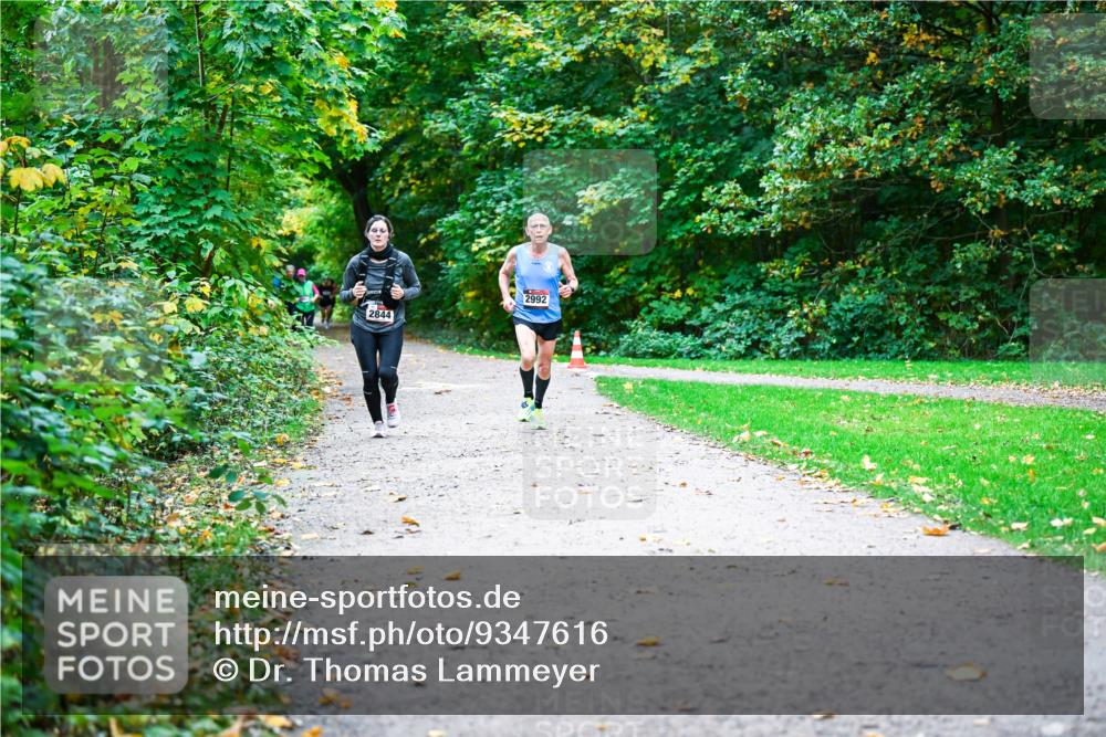 12.10.2025 - Bramfelder Halbmarathon 2025 Dr. Thomas Lammeyer http://msf.ph/oto/9347616 12.10.2025 10:24:27 Laufen 2844, 2992 meine-sportfotos.de
