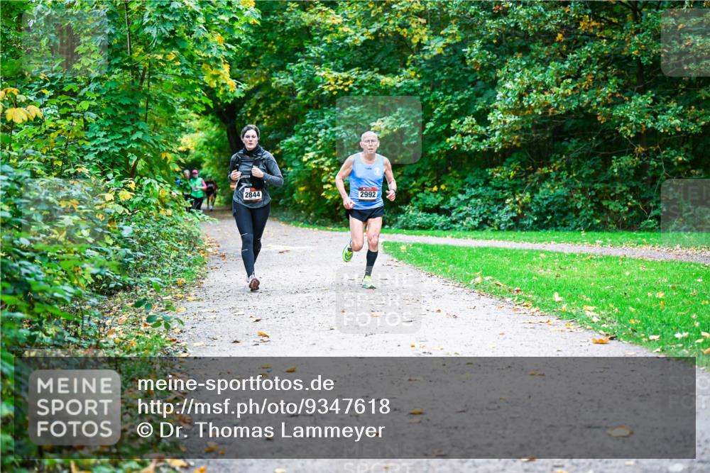 12.10.2025 - Bramfelder Halbmarathon 2025 Dr. Thomas Lammeyer http://msf.ph/oto/9347618 12.10.2025 10:24:27 Laufen 2844, 2992 meine-sportfotos.de