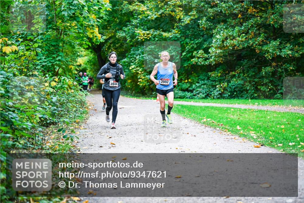 12.10.2025 - Bramfelder Halbmarathon 2025 Dr. Thomas Lammeyer http://msf.ph/oto/9347621 12.10.2025 10:24:28 Laufen 2992, 2844 meine-sportfotos.de