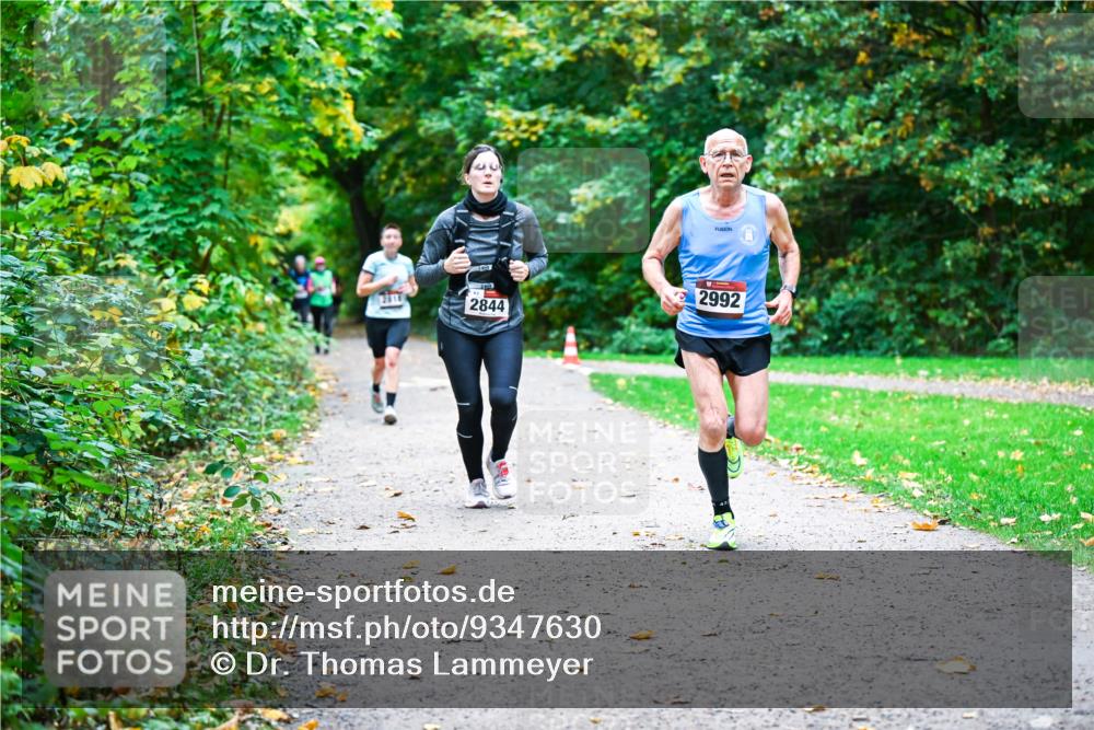 12.10.2025 - Bramfelder Halbmarathon 2025 Dr. Thomas Lammeyer http://msf.ph/oto/9347630 12.10.2025 10:24:29 Laufen 2844, 2992 meine-sportfotos.de
