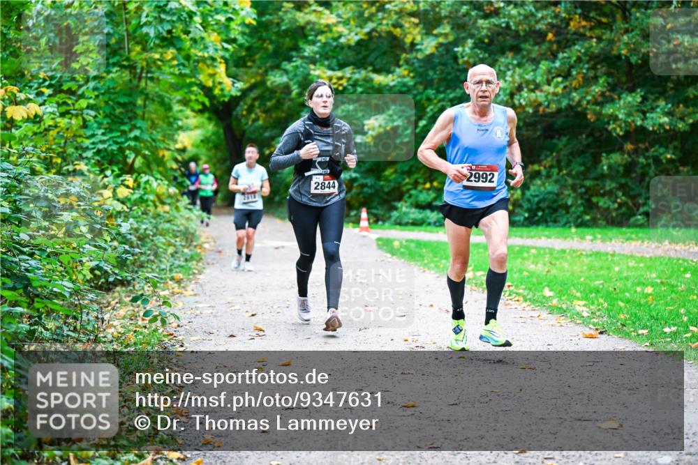 12.10.2025 - Bramfelder Halbmarathon 2025 Dr. Thomas Lammeyer http://msf.ph/oto/9347631 12.10.2025 10:24:29 Laufen 2018, 2844, 2992 meine-sportfotos.de
