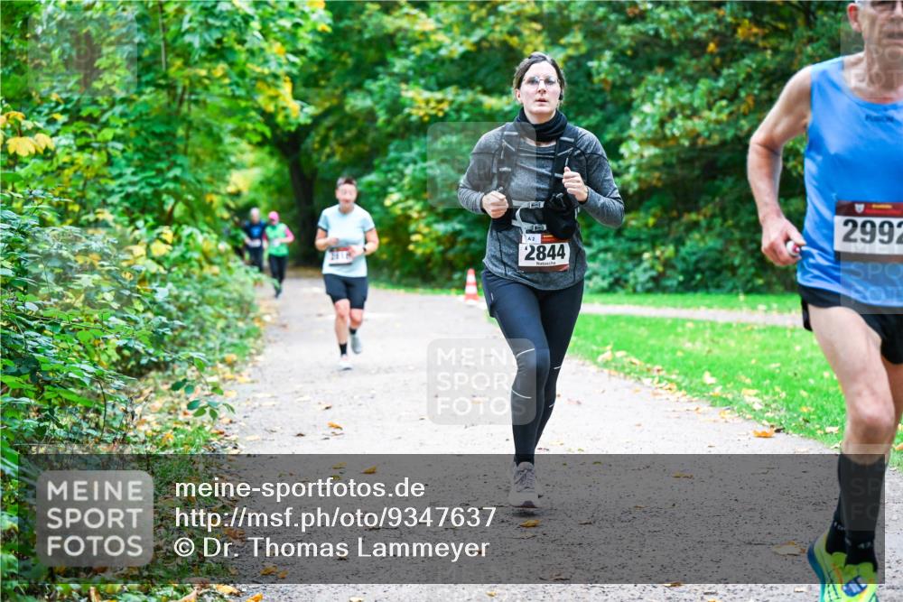 12.10.2025 - Bramfelder Halbmarathon 2025 Dr. Thomas Lammeyer http://msf.ph/oto/9347637 12.10.2025 10:24:30 Laufen 2, 2844, 2992 meine-sportfotos.de