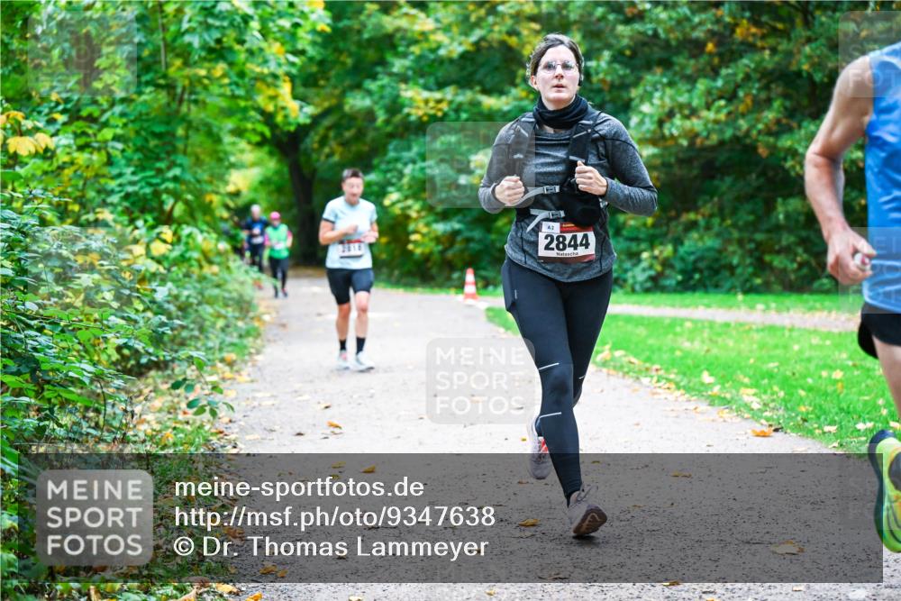 12.10.2025 - Bramfelder Halbmarathon 2025 Dr. Thomas Lammeyer http://msf.ph/oto/9347638 12.10.2025 10:24:30 Laufen 2, 2844 meine-sportfotos.de