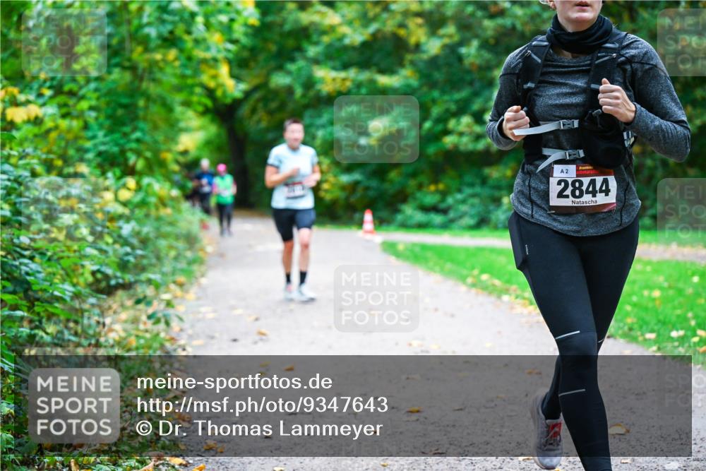 12.10.2025 - Bramfelder Halbmarathon 2025 Dr. Thomas Lammeyer http://msf.ph/oto/9347643 12.10.2025 10:24:31 Laufen 2, 2844 meine-sportfotos.de