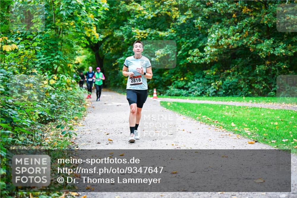 12.10.2025 - Bramfelder Halbmarathon 2025 Dr. Thomas Lammeyer http://msf.ph/oto/9347647 12.10.2025 10:24:32 Laufen 2818 meine-sportfotos.de