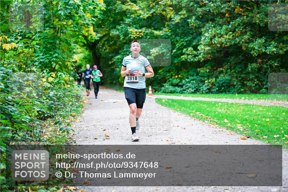 12.10.2025 - Bramfelder Halbmarathon 2025 Dr. Thomas Lammeyer http://msf.ph/oto/9347648 12.10.2025 10:24:32 Laufen 2818 meine-sportfotos.de