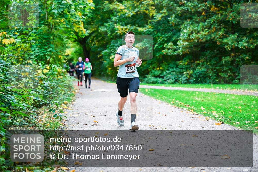12.10.2025 - Bramfelder Halbmarathon 2025 Dr. Thomas Lammeyer http://msf.ph/oto/9347650 12.10.2025 10:24:32 Laufen 2818 meine-sportfotos.de