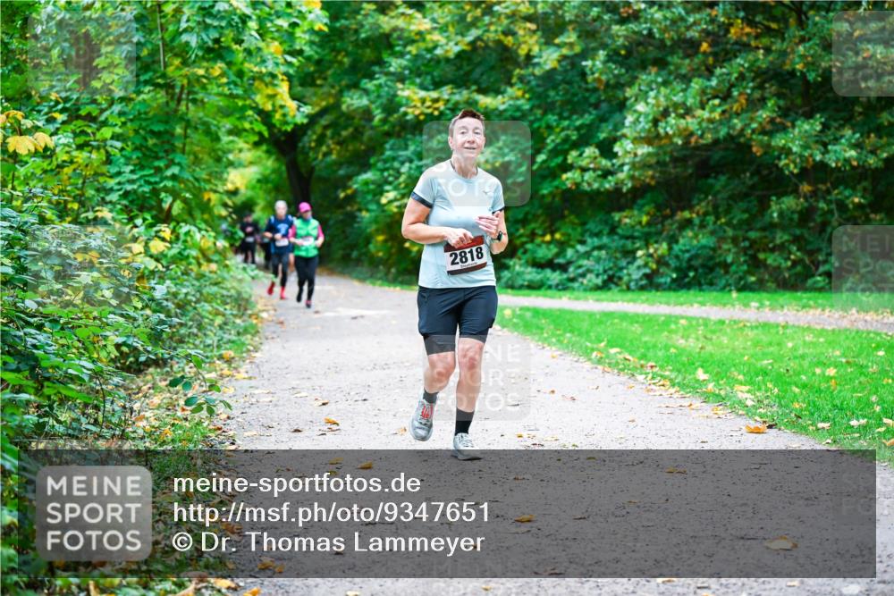 12.10.2025 - Bramfelder Halbmarathon 2025 Dr. Thomas Lammeyer http://msf.ph/oto/9347651 12.10.2025 10:24:32 Laufen 2818 meine-sportfotos.de