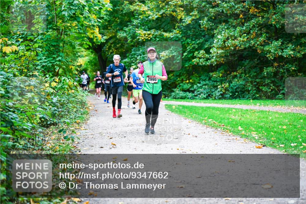 12.10.2025 - Bramfelder Halbmarathon 2025 Dr. Thomas Lammeyer http://msf.ph/oto/9347662 12.10.2025 10:24:38 Laufen 2506, 2995 meine-sportfotos.de