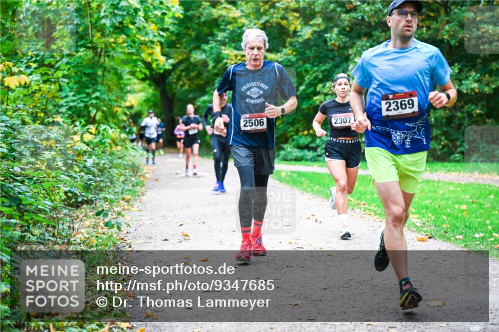 12.10.2025 - Bramfelder Halbmarathon 2025 Dr. Thomas Lammeyer http://msf.ph/oto/9347685 12.10.2025 10:24:41 Laufen 2506, 2369, 2307 meine-sportfotos.de
