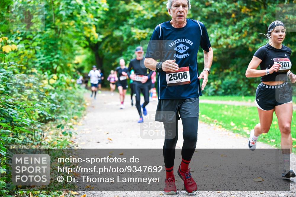 12.10.2025 - Bramfelder Halbmarathon 2025 Dr. Thomas Lammeyer http://msf.ph/oto/9347692 12.10.2025 10:24:42 Laufen 2506, 307 meine-sportfotos.de