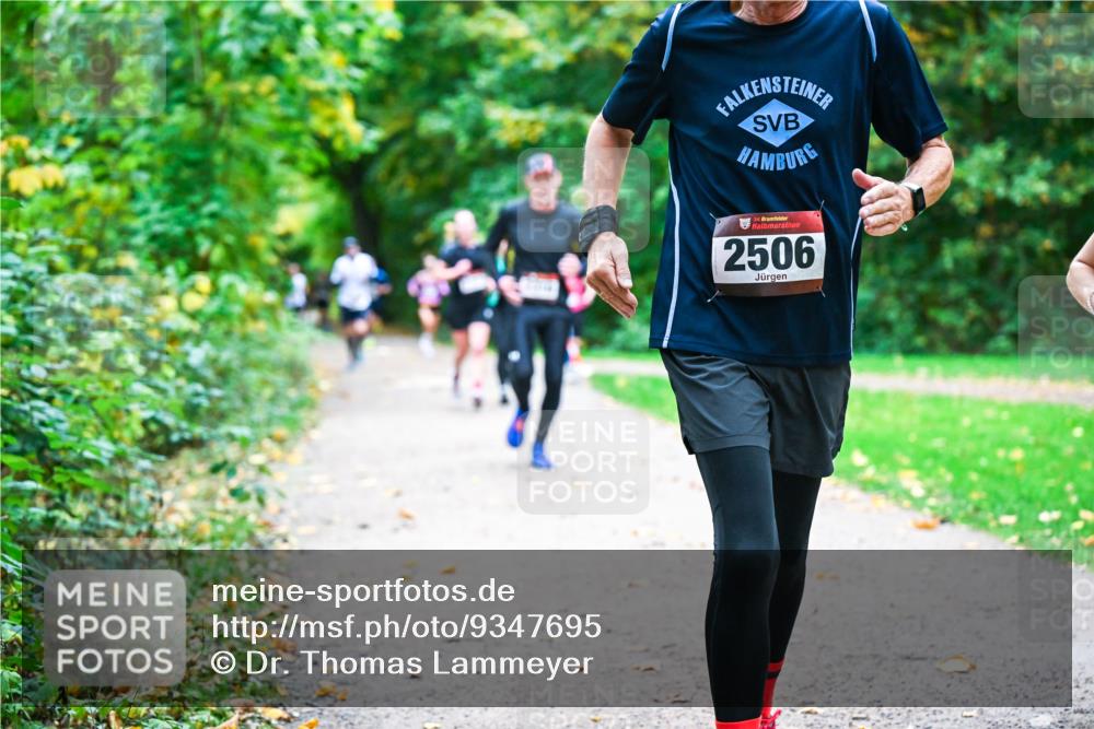 12.10.2025 - Bramfelder Halbmarathon 2025 Dr. Thomas Lammeyer http://msf.ph/oto/9347695 12.10.2025 10:24:43 Laufen 2506 meine-sportfotos.de