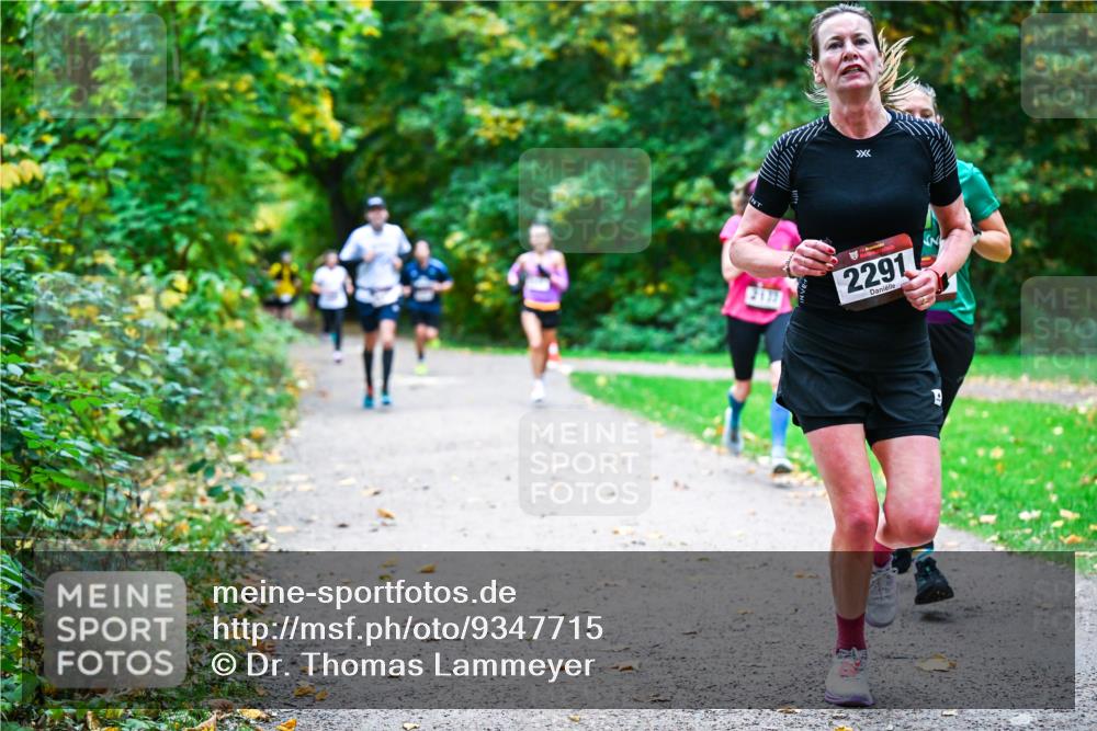 12.10.2025 - Bramfelder Halbmarathon 2025 Dr. Thomas Lammeyer http://msf.ph/oto/9347715 12.10.2025 10:24:46 Laufen 2177, 2291 meine-sportfotos.de