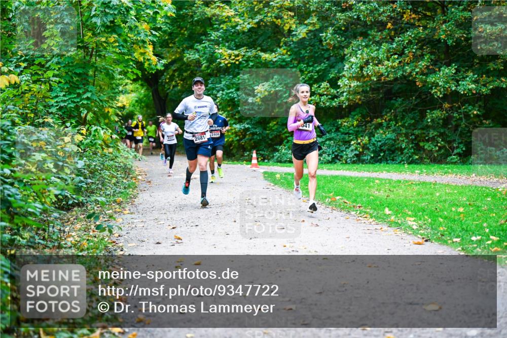 12.10.2025 - Bramfelder Halbmarathon 2025 Dr. Thomas Lammeyer http://msf.ph/oto/9347722 12.10.2025 10:24:48 Laufen 2337, 2681, 2408, 041 meine-sportfotos.de